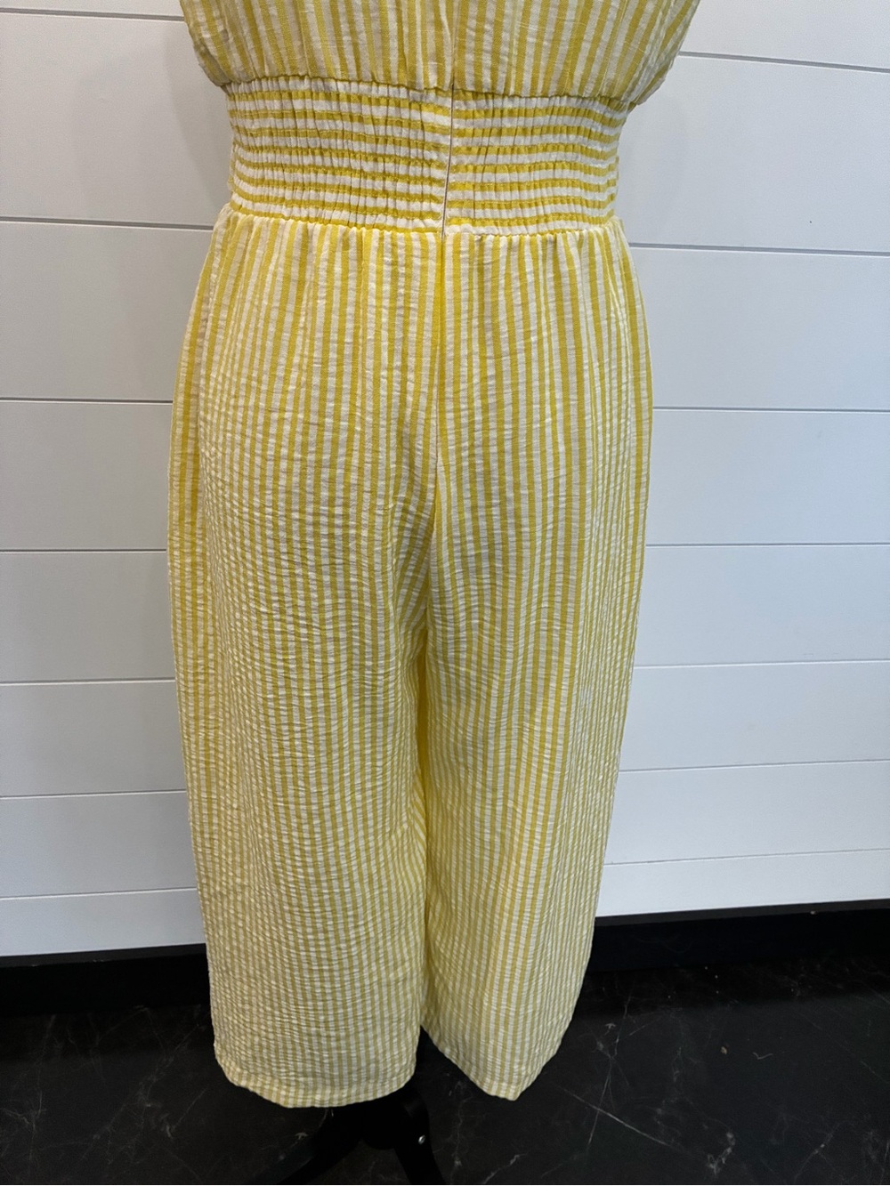 Maison Tara Seersucker Striped Halter
Jumpsuit Sz 8 NWOT/0351 - Picture 9 of 13